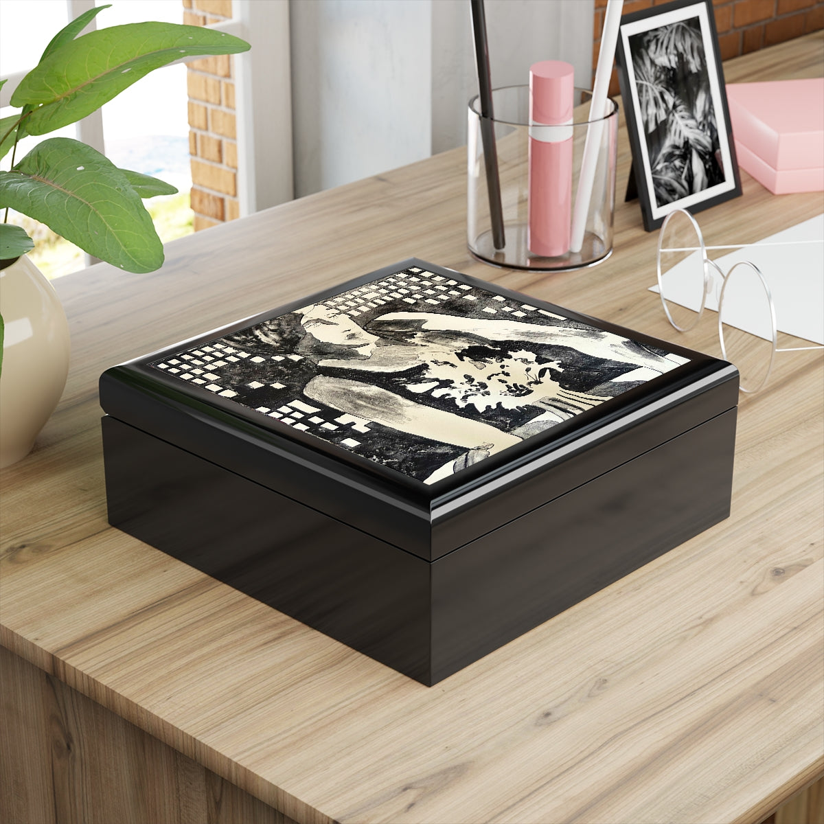 Jewelry and Keepsake Box "Night Out in Black and White"